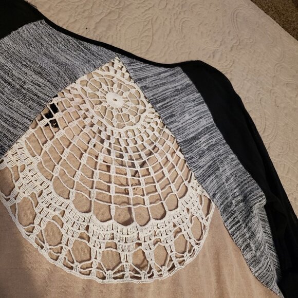 Hayden Los Angeles Multi colored Crochet Back top - Picture 6 of 8